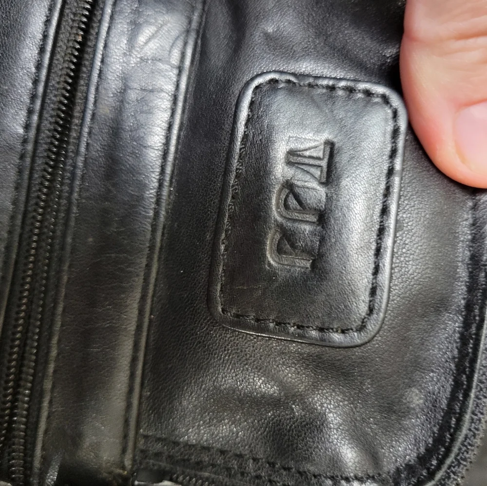 Vintage Tumi Leather Crossbody Carryall Bag Organizer Black Leather Pockets